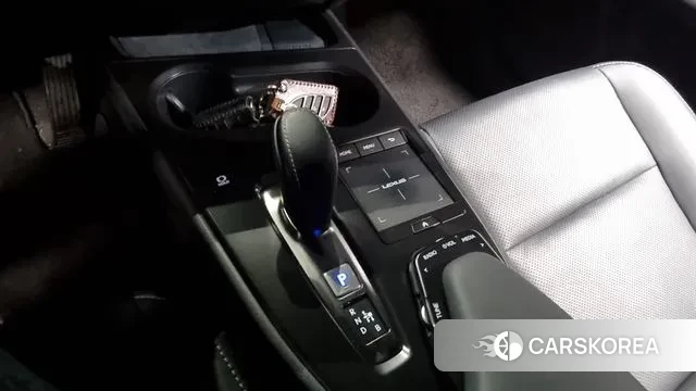 Lexus UX300e id 2889859 из Кореи 19