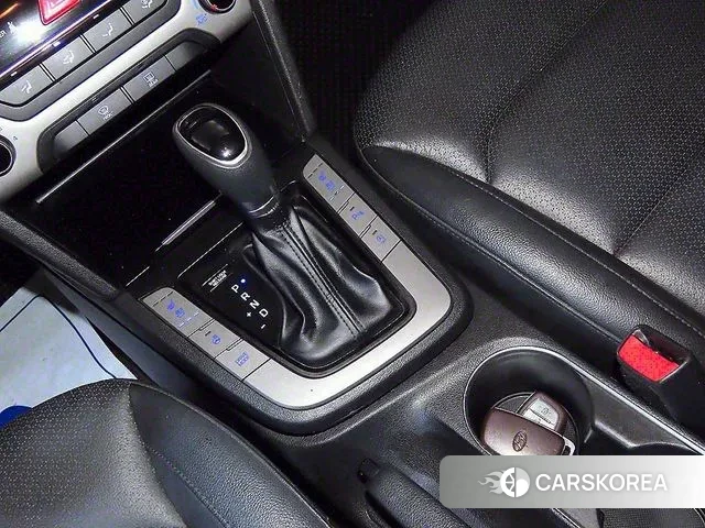 Hyundai Avante AD id 3076876 из Кореи 17