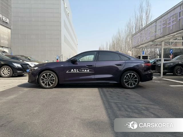 Audi A5L id 4259393 из Китая 9