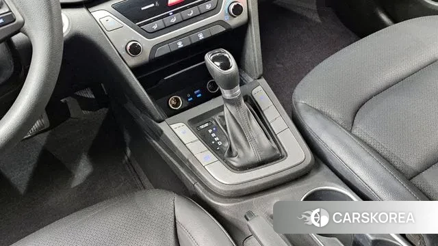 Hyundai Avante AD id 3455161 из Кореи 19