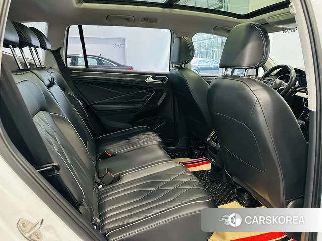 Volkswagen Tiguan L id 4277698 из Китая 15