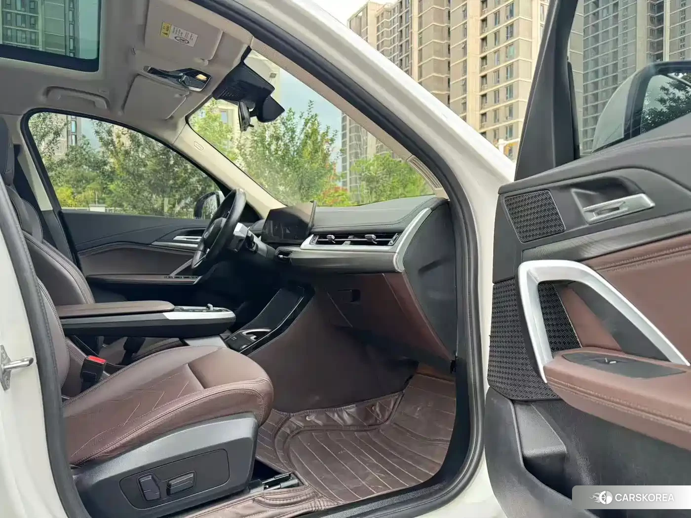 BMW iX1 id 4653976 из Китая 9