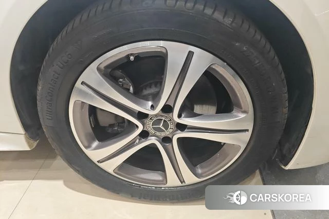 Mercedes-Benz Class C id 4290197 из Китая 16