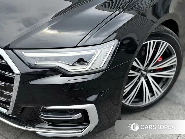 Audi A6L id 4359328 из Китая 9
