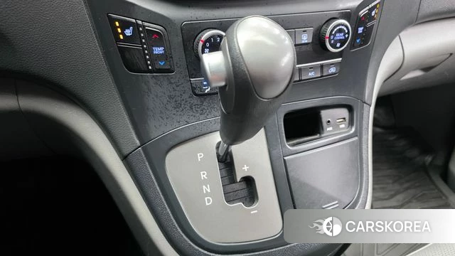 Hyundai The New Grand Starex id 4508599 из Кореи 19