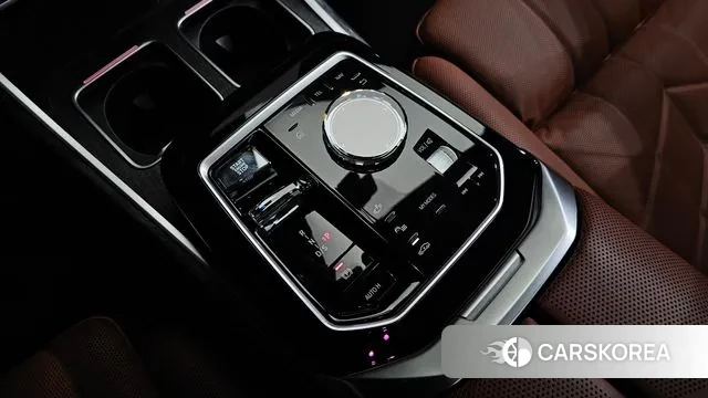 BMW 7 Series (G70) id 3758066 из Кореи 19