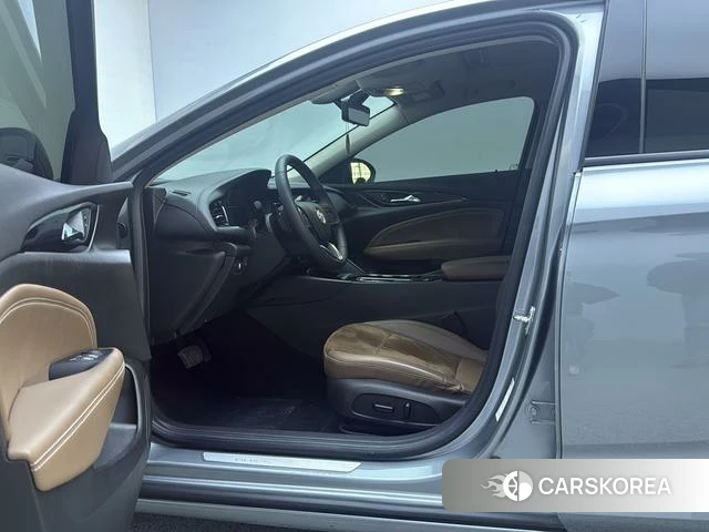 Buick Regal id 3908189 из Китая 19