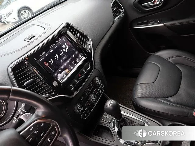 Jeep Cherokee (KL) id 3458984 из Кореи 19