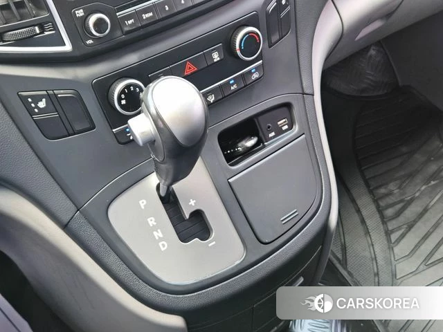 Hyundai The New Grand Starex id 3937230 из Кореи 16