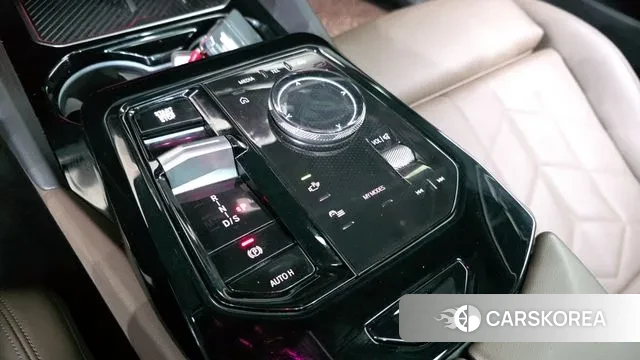 BMW 5 Series (G60) id 3689727 из Кореи 19