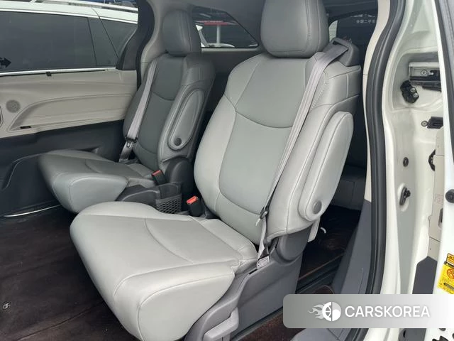 Toyota Sienna id 4261226 из Китая 21