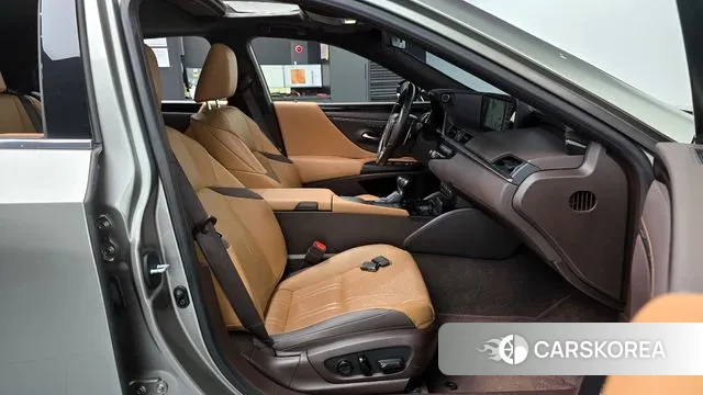 Lexus ES300h 7th generation id 3765128 из Кореи 19