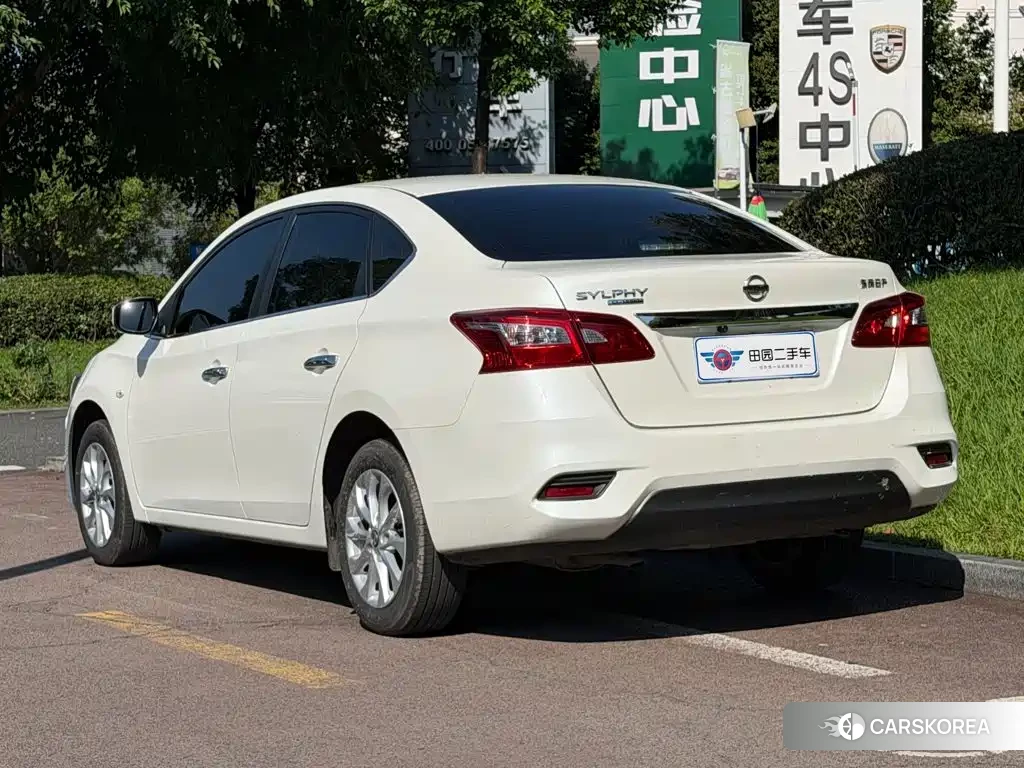 Nissan Sylphy id 4659903 из Китая 13