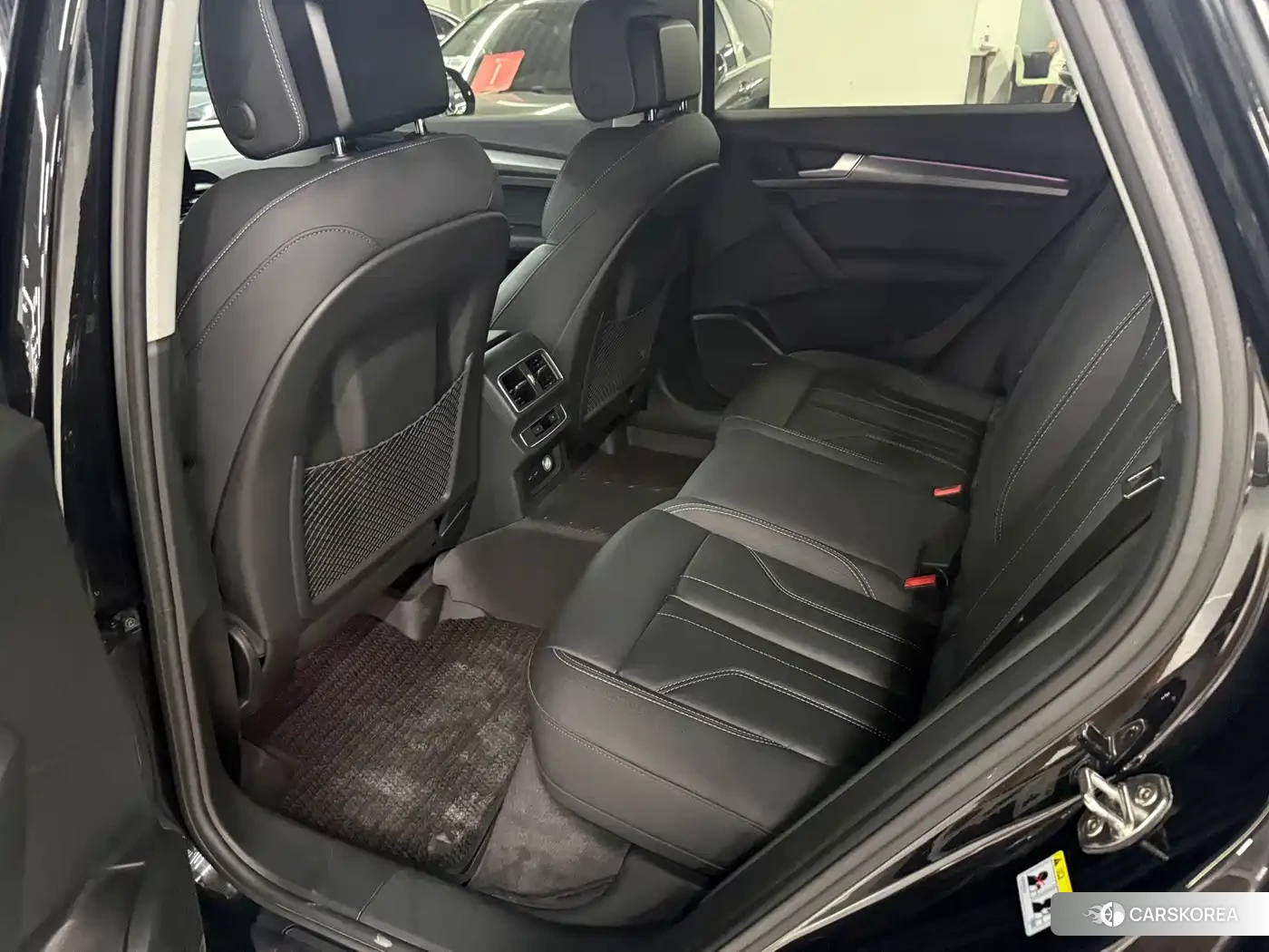 Audi Q5L id 4629099 из Китая 23