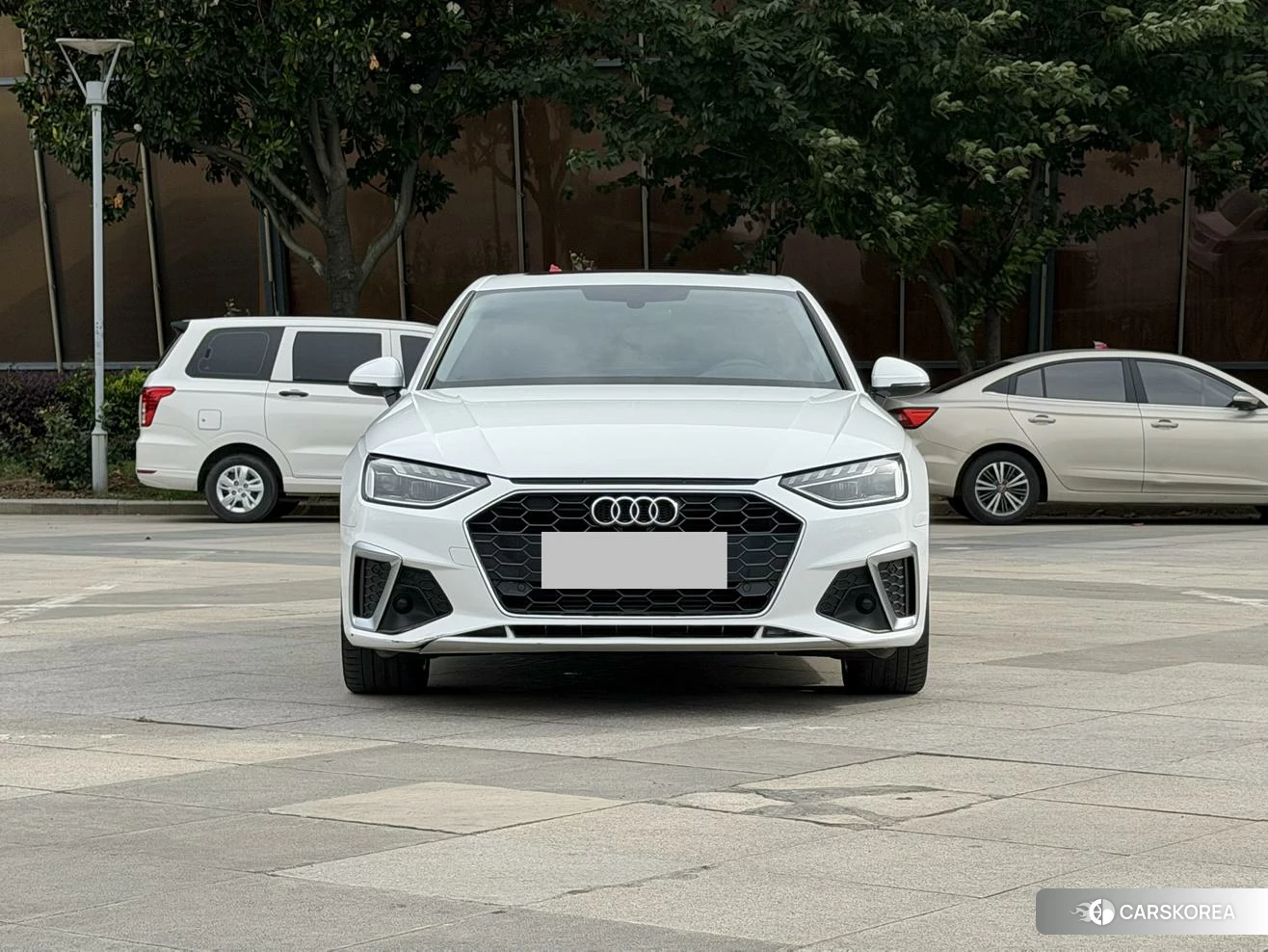 Audi A4L id 4420222 из Китая 10