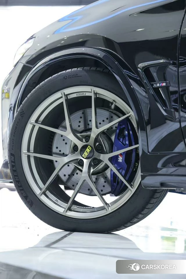 BMW X3 M id 4257914 из Китая 9