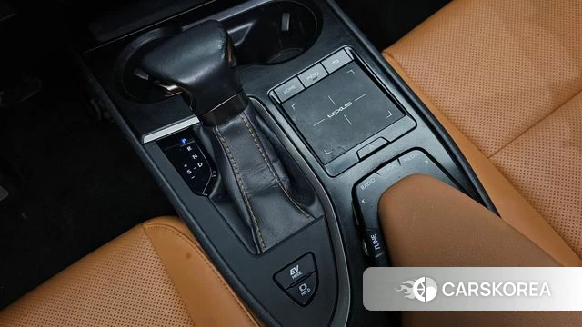Lexus UX250h id 4595473 из Кореи 31