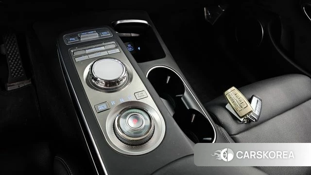 Genesis GV70 id 3852156 из Кореи 19