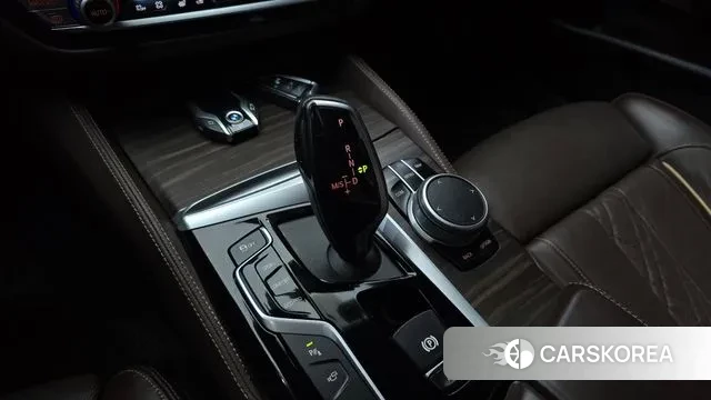 BMW 5 Series (G30) id 2985843 из Кореи 19