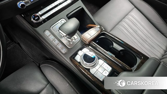 Genesis G90 id 3911442 из Кореи 19