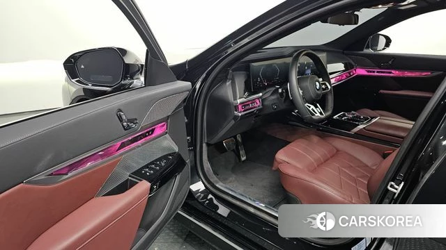 BMW 7 Series (G70) id 4635022 из Кореи 30