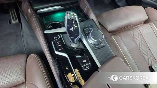 BMW 5 Series (G30) id 3566075 из Кореи 19