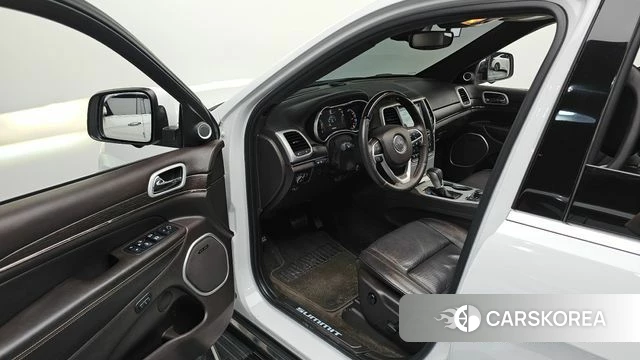 Jeep Grand Cherokee id 4536457 из Кореи 31