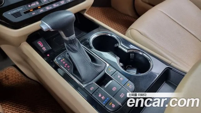 Kia The New Carnival id 2916960 из Кореи 19