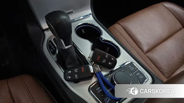 Jeep Grand Cherokee id 3708696 из Кореи 19