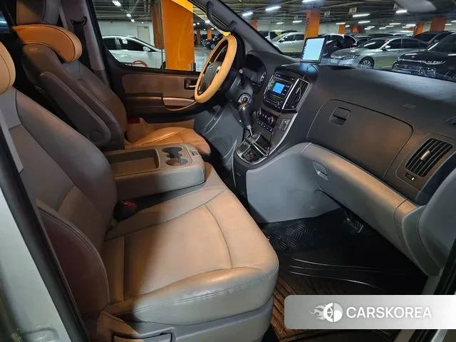 Hyundai The New Grand Starex id 3396787 из Кореи 19