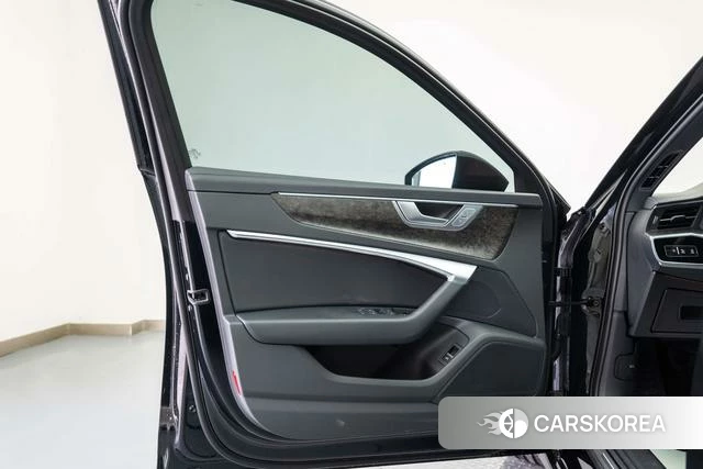 Audi A6L id 4210224 из Китая 26
