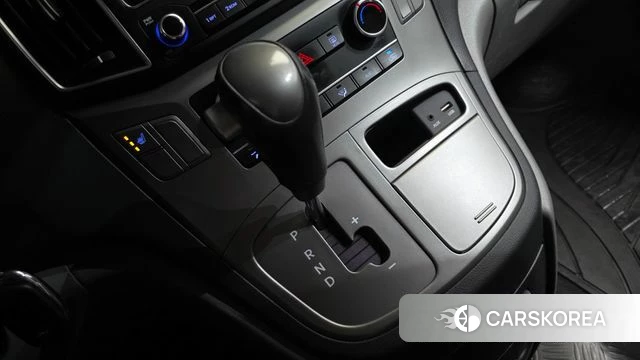 Hyundai The New Grand Starex id 4568487 из Кореи 27