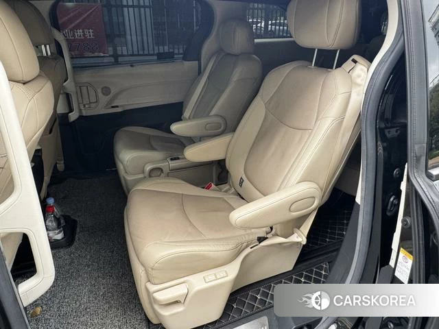 Toyota Saina id 4299910 из Китая 19
