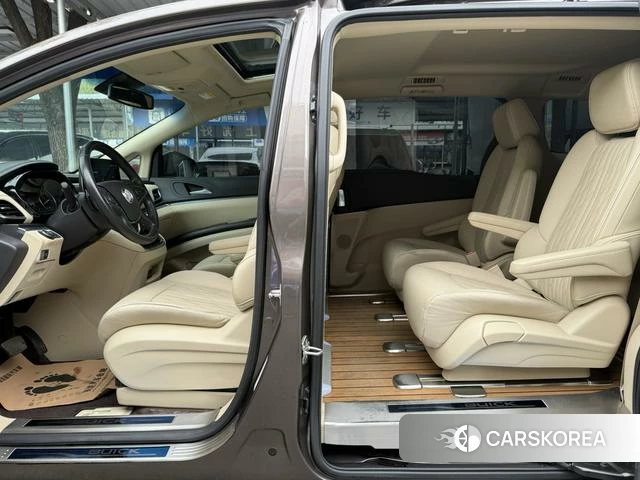 Buick GL8 id 3993379 из Китая 11
