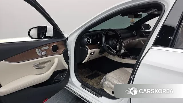 Mercedes-Benz E-Class W213 id 3463892 из Кореи 19