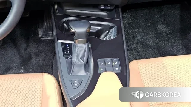 Lexus UX250h id 3496982 из Кореи 19