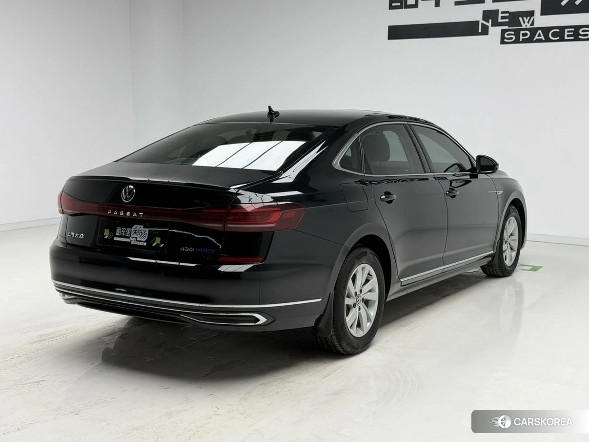 Volkswagen Passat PHEV id 4407599 из Китая 17