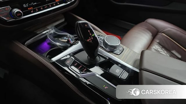 BMW 5 Series (G30) id 4614716 из Кореи 33