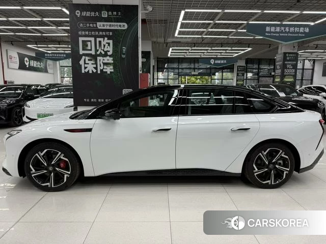 Red flag EH7 id 4241309 из Китая 10