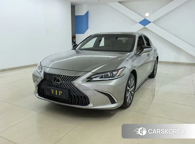 Lexus ES id 4219900 из Китая 17