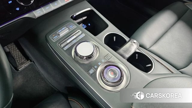 Genesis GV70 id 3904231 из Кореи 19