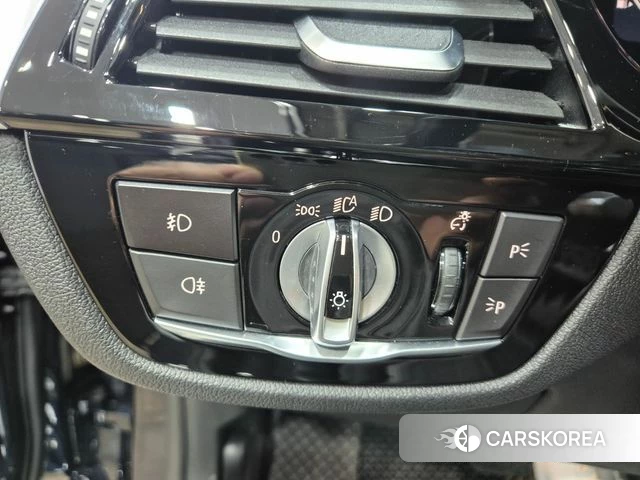 BMW 5 Series (G30) id 3828615 из Кореи 19