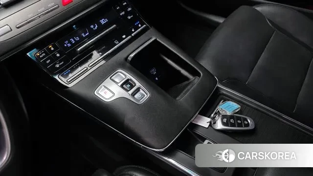 Hyundai The New Grandeur IG Hybrid id 3578195 из Кореи 19