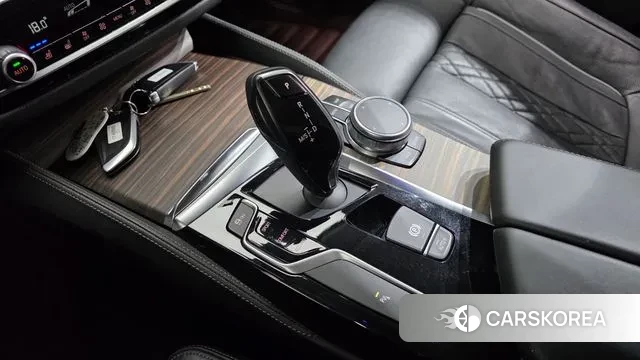 BMW 5 Series (G30) id 3024579 из Кореи 19