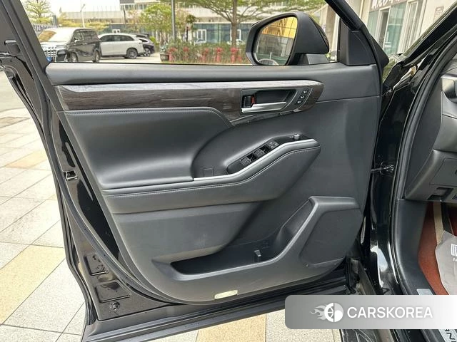 Toyota Highlander id 4290879 из Китая 25