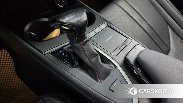 Lexus UX250h id 3094708 из Кореи 19