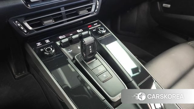 Porsche 911(992) id 4202696 из Кореи 19