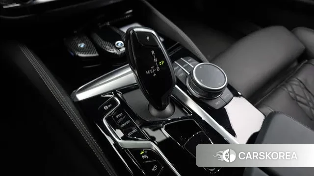 BMW 5 Series (G30) id 3355764 из Кореи 19