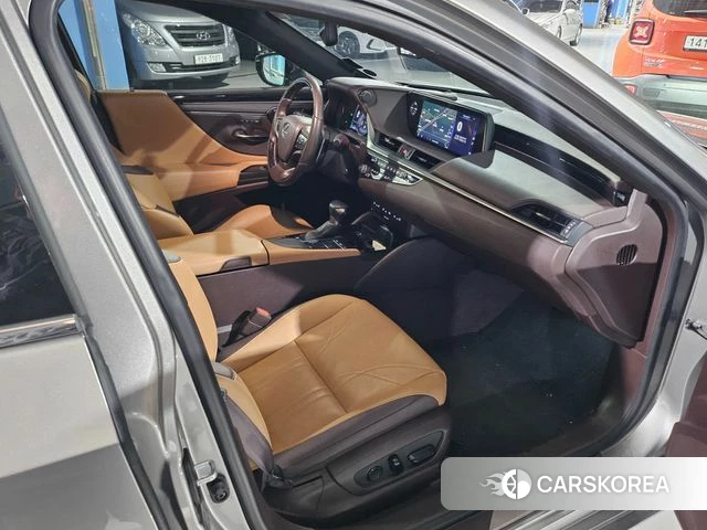 Lexus ES300h 7th generation id 3965538 из Кореи 16