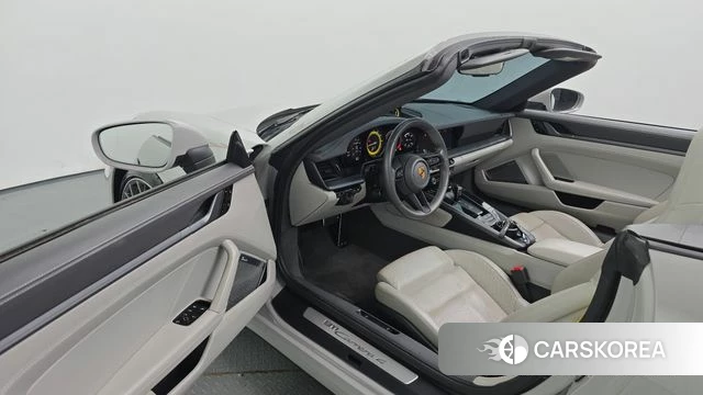 Porsche 911(992) id 4712516 из Кореи 32